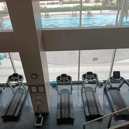 Avery Condo Suite At The Beacon Makati Makati City Esterno foto