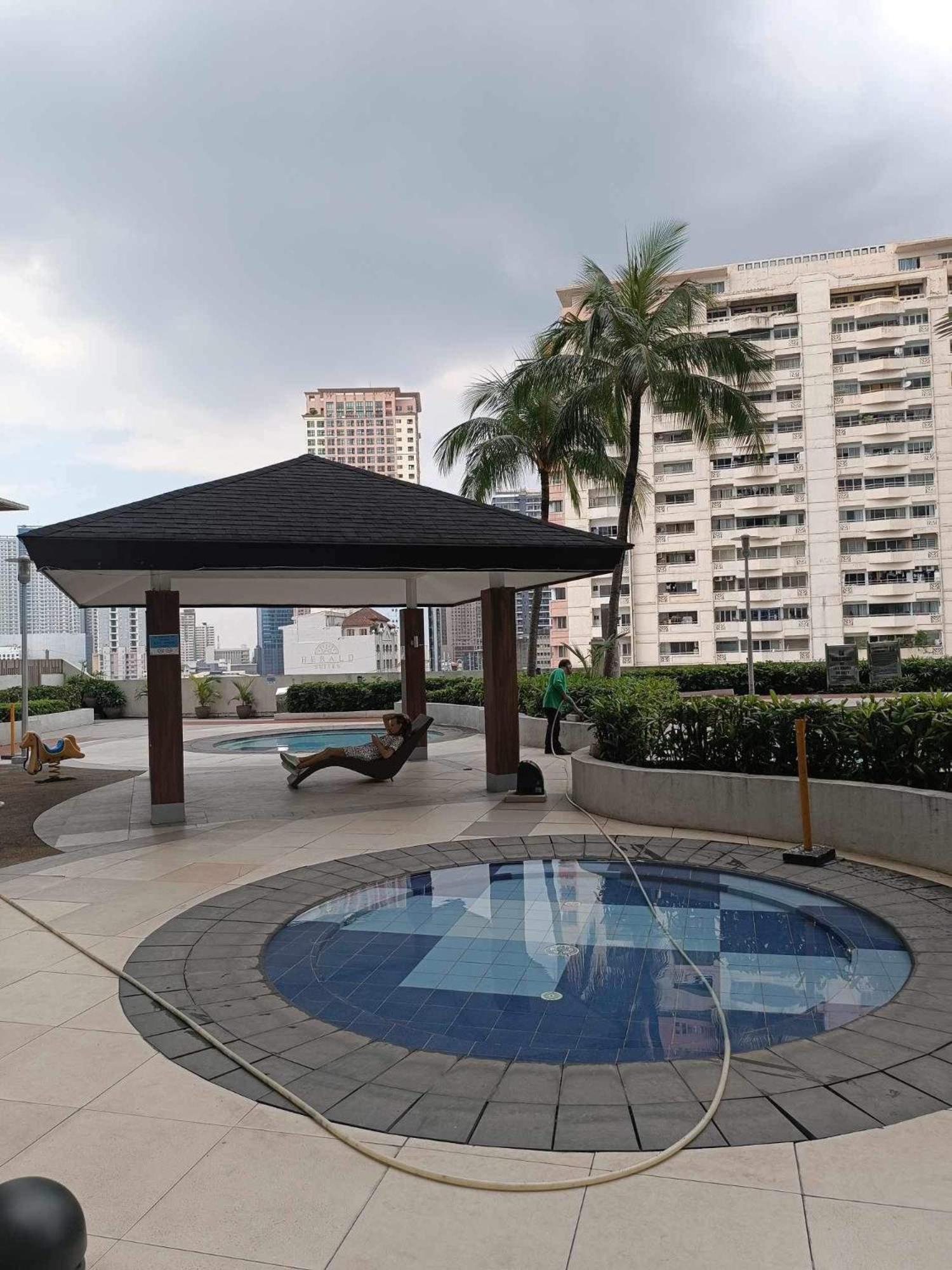 Avery Condo Suite At The Beacon Makati Makati City Esterno foto