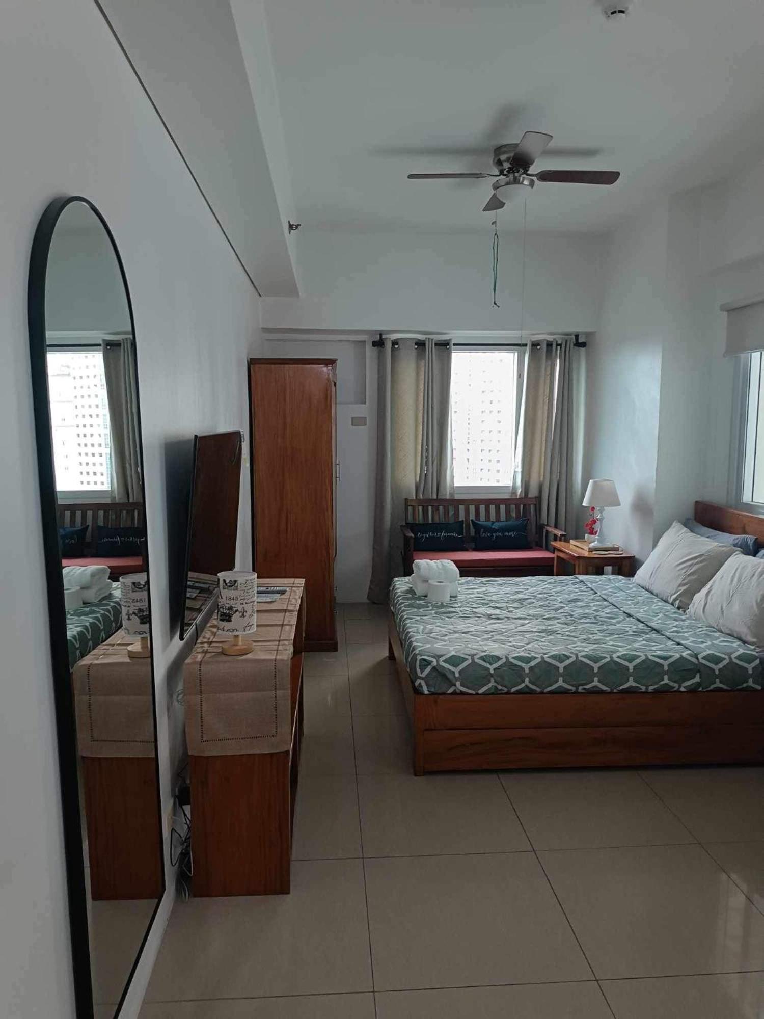 Avery Condo Suite At The Beacon Makati Makati City Esterno foto